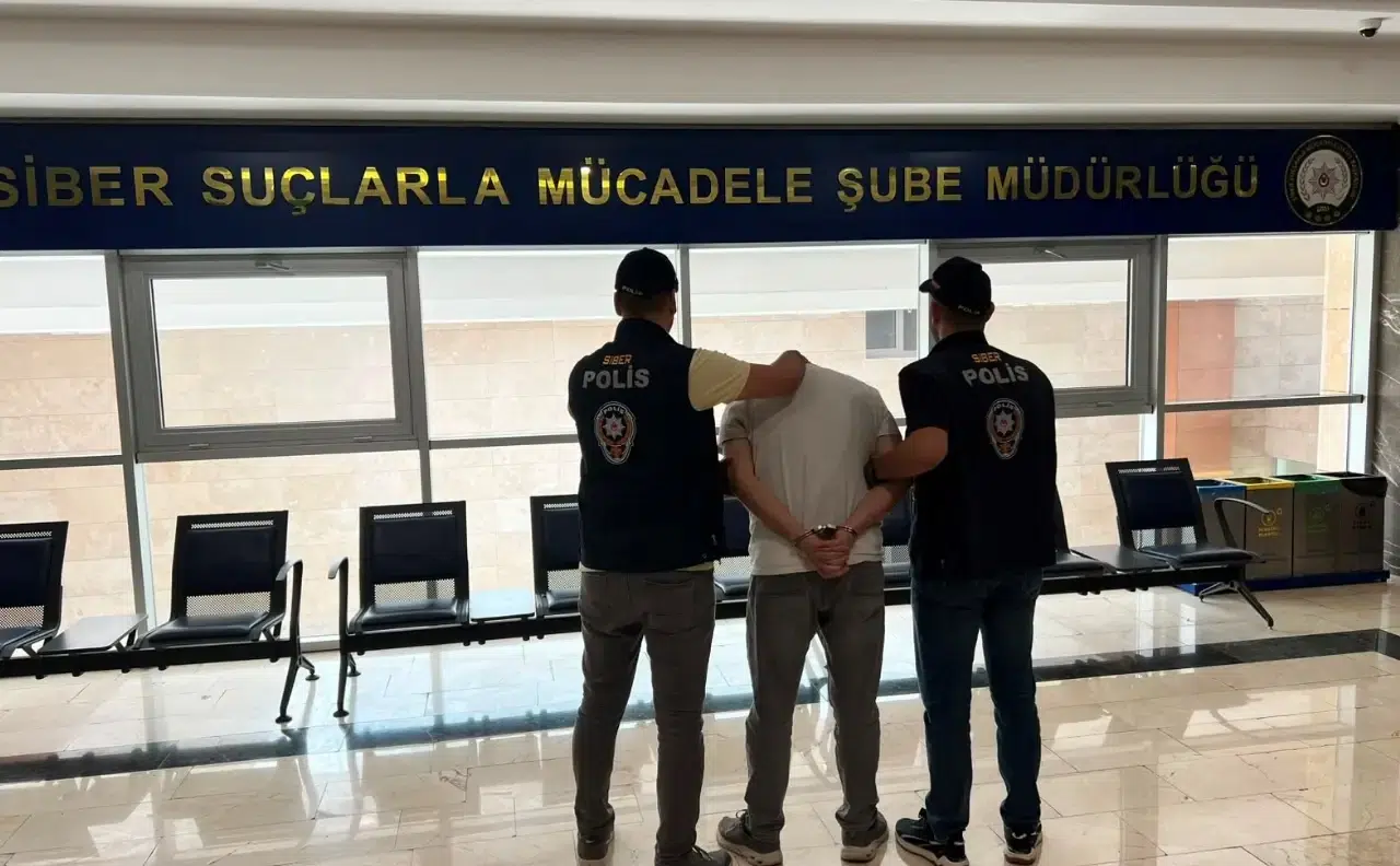 111 Yıl Hapis Cezası Vardı! Antalya'da Siber Polisten Kaçamadı