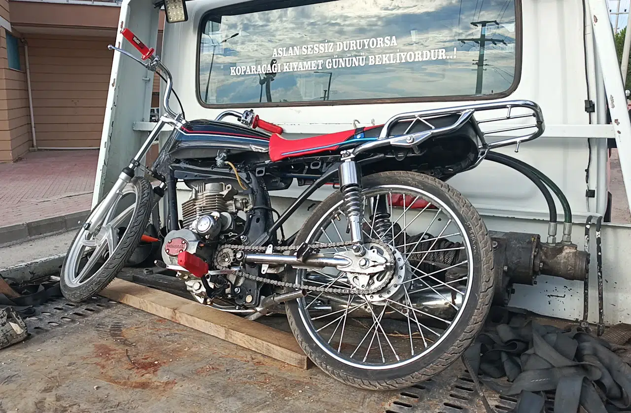 Burdur'da Polisten Kaçan Motosikletliye 543 Bin Lira Ceza