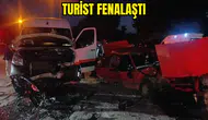 Manavgat Titreyengöl Yolunda Can Pazarı! Turistleri Taşıyan Minibüs Kazaya Karıştı
