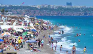Tatilciler 9 Günlük Bayram Tatili'nde Antalya'ya Akın Etti