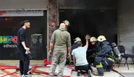 Antalya’nın Eski Sanayisinde Yangın: Çalışanlar Dumandan Etkilendi
