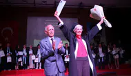Yarım Asırlık Hayal Gerçek Oldu: 70 Yaşında Üniversiteden Mezun Oldu