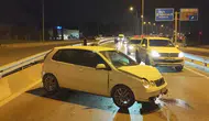 Manavgat'ta Direksiyon Hakimiyetini Kaybeden Sürücü Bariyerlere Çarptı