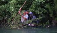 Manavgat’ta Yürekler Ağza Geldi! Irmakta Mahsur Kalan 2 Çocuğu Vatandaş Kurtardı