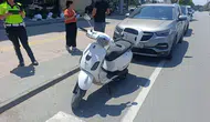 Manavgat'ta Yayalara Yol Veren Otomobile Çarpan Motosiklet Sürücüsü Yaralandı