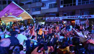 Antalya’da Şampiyonluk Gecesi: Galatasaraylılar Sokakta, Antalyasporlular Tepkili!