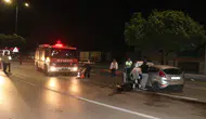 Antalya'da Çarpıp Kaçan Sürücü Dehşeti! Araç Bariyerlere Saplandı