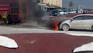 Hatay'da Korkutan Yangın: Seyir Halindeki Araç Alevlere Teslim Oldu