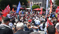 CHP Antalya’dan “Mutlak Butlan” Protestosu! Attalos Meydanı’nda Oturma Eylemi