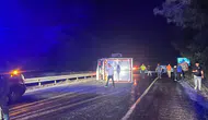 Kemer D-400'de Korkutan Kaza: Tankerden Sızan Mazot Yolu Kapattı