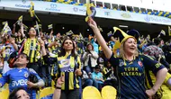Fenerbahçe'den Büyük Karar! Eyüpspor Maçında Kadınlara Tribünler Bedava! İşte Başvuru Şartları