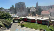 Antalya Nostalji Tramvayı Cumhuriyet Caddesi'nde Yandı! Seferler Durduruldu