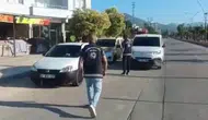 Hatay'da Nefes Kesen Takip: Adana Plakalı Taksiden 7 Kaçak Çıktı