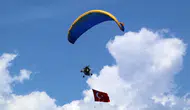 Burdur'da Jandarmaya 187. Yıl Şöleni: Avşar Tepe'den Paraşütle Havalandılar