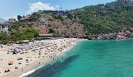 Alanya'da Yaz Sıcaklarında Turistler Kleopatra Plajı'na Akın Etti