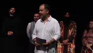 Kırmızı Kalem Sanat'a Büyük Gurur! Kutsal Kaynak "En İyi Yönetmen" Seçildi