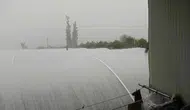Kumluca’da Çiftçinin Emeği Delik Deşik Oldu! Fırtına ve Dolu Seraları Vurdu