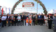 Depremin Yaralarını Saran Hatay'da Üretim Seferberliği: 1. Yayladağı Çilek Festivali Coşkuyla Başladı!