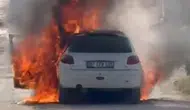 Serik’te Otomobil Yangını: Araç Kullanılamaz Hale Geldi