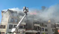 Hatay'da Korkutan Yangın: İki Binanın Çatısı Alevlere Teslim Oldu