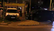 Antalya'da Hafif Ticari Araç ile Minibüs Çarpıştı: 3 Yaralı