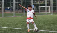 Antalya'da Minik Kramponlar Sahada: Futbol Akademisi Başladı