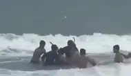 Dalga Uyarısına Rağmen Denize Giren 17 Yaşındaki Genç Hayatını Kaybetti
