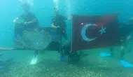 Antalya'da Kabotaj Bayramı: Deniz Altında Türk Bayrağı!