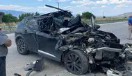 Burdur'da Otomobil ile Kamyonet Çarpıştı: 1 Yaralı