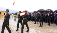 Özgür Özel Liderliğinde YENİ Parti kurucular Kurulu Anıtkabir'i Ziyaret Etti