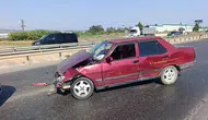 Manavgat'ta Alkollü Sürücü Önce Bariyerlere Sonra Taksiye Çarptı