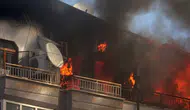 Antalya'da Teras Yangını: Alevlerin Arasından Son Anda Kurtarıldılar