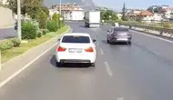 Alanya’da Pes Dedirten Görüntü! İtfaiyeye Yol Vermemek İçin Direndi!