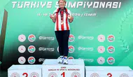 Master Atlet Çiçek Solon Şensoy 3 Altın Madalyayla Antalya'ya Döndü