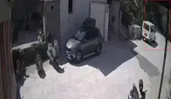 Rüzgar Ağacı Devirdi! Park Halindeki Kamyonet Zarar Gördü