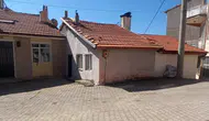 Eğirdir'de Gürültü Kavgası: Anne Hayatını Kaybetti, Kızı Ağır Yaralandı