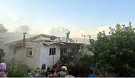 Serik'te Yemek Hazırlarken Başlayan Yangın Eve Sıçradı