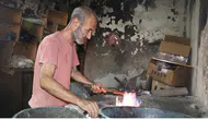 Adana'da 4. Kuşak Kalaycı Şiirleriyle Bakır Kaplara Can Veriyor