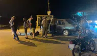 Hatay'da 'U' Dönüşü Yapan Otomobile Ok Gibi Saplandılar