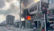 Hatay Arsuz'da Mobilya Mağazasında Çıkan Yangında 3 Kişi Kurtarıldı