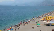 Antalya Turizmine İç Pazar Dopingi: Yabancı Turist Azaldı, Yerli Tatilci Otelleri Doldurdu