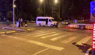 Isparta'da Kavşakta Kaza: Otomobil ile Yolcu Minibüsü Çarpıştı, 4 Yaralı