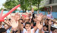Kemer’de Eğitimci Başkandan Öğrencilere Sürpriz