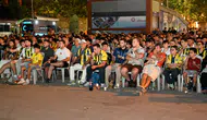 Lyon'u Mağlup Edip Şampiyonlar Ligi'ne Kalan Fenerbahçe'nin Zaferi Isparta'da Coşkuyla Kutlandı!