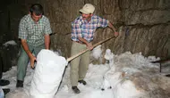 Akseki'de Yörükler Peynirleri 1900 Metre Rakımdaki Kar Obruklarında Yapılıyor