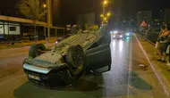 Muratpaşa'da Virajı Alamayan Otomobil Takla Attı
