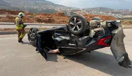 Hatay'da Minibüsle Çarpışan Otomobil Takla Attı: 4 Yaralı