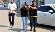Adana'da 'Yan Bakma' Kavgası Cinayetle Bitti: Kafeye Sığınan Genç Öldürüldü