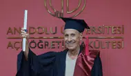 76 Yaşında Pes Etmedi! 21 Yılda 10 Bölüm Bitirdi
