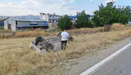 Yalvaç'ta Direksiyon Hakimiyetini Kaybeden Sürücü Şarampole Uçtu!